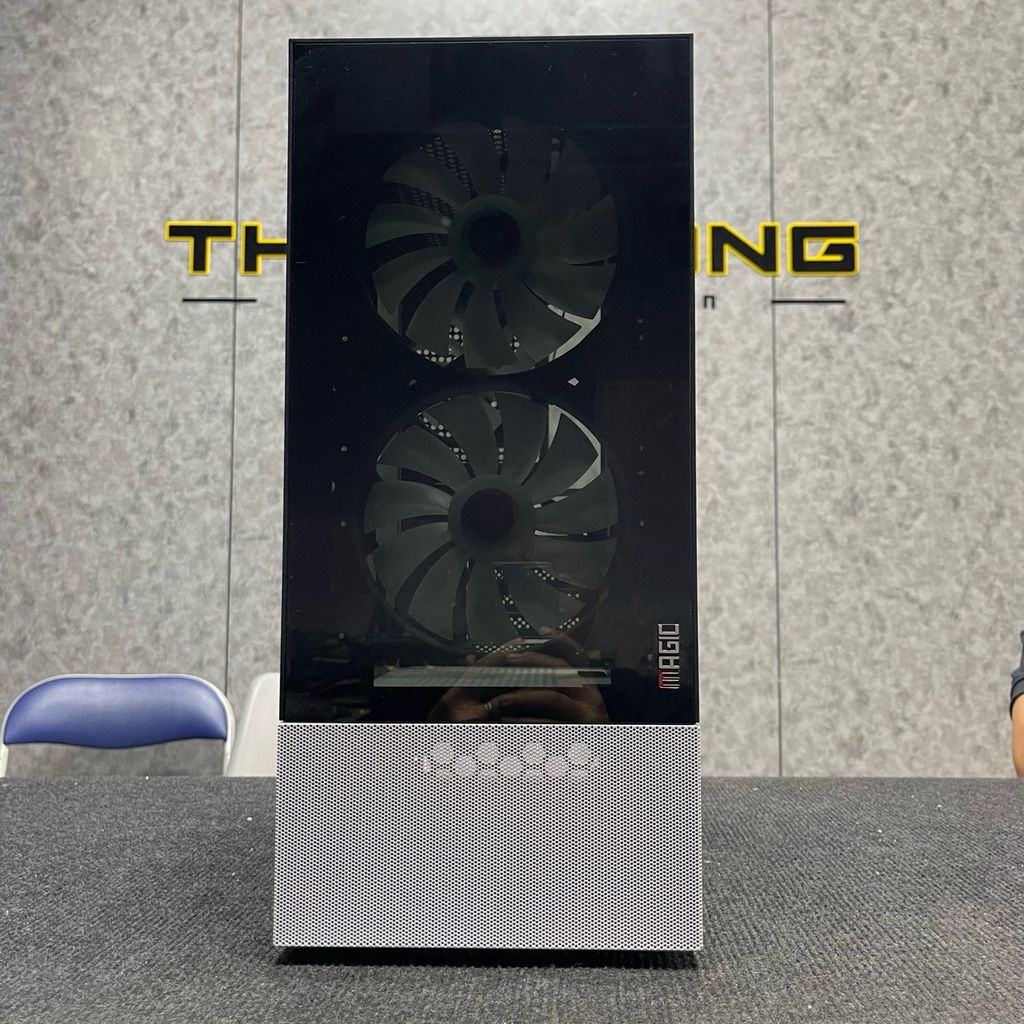 Case Magic GM-04 AIR BLACK AND WHITE GLASS 3F ATX USED