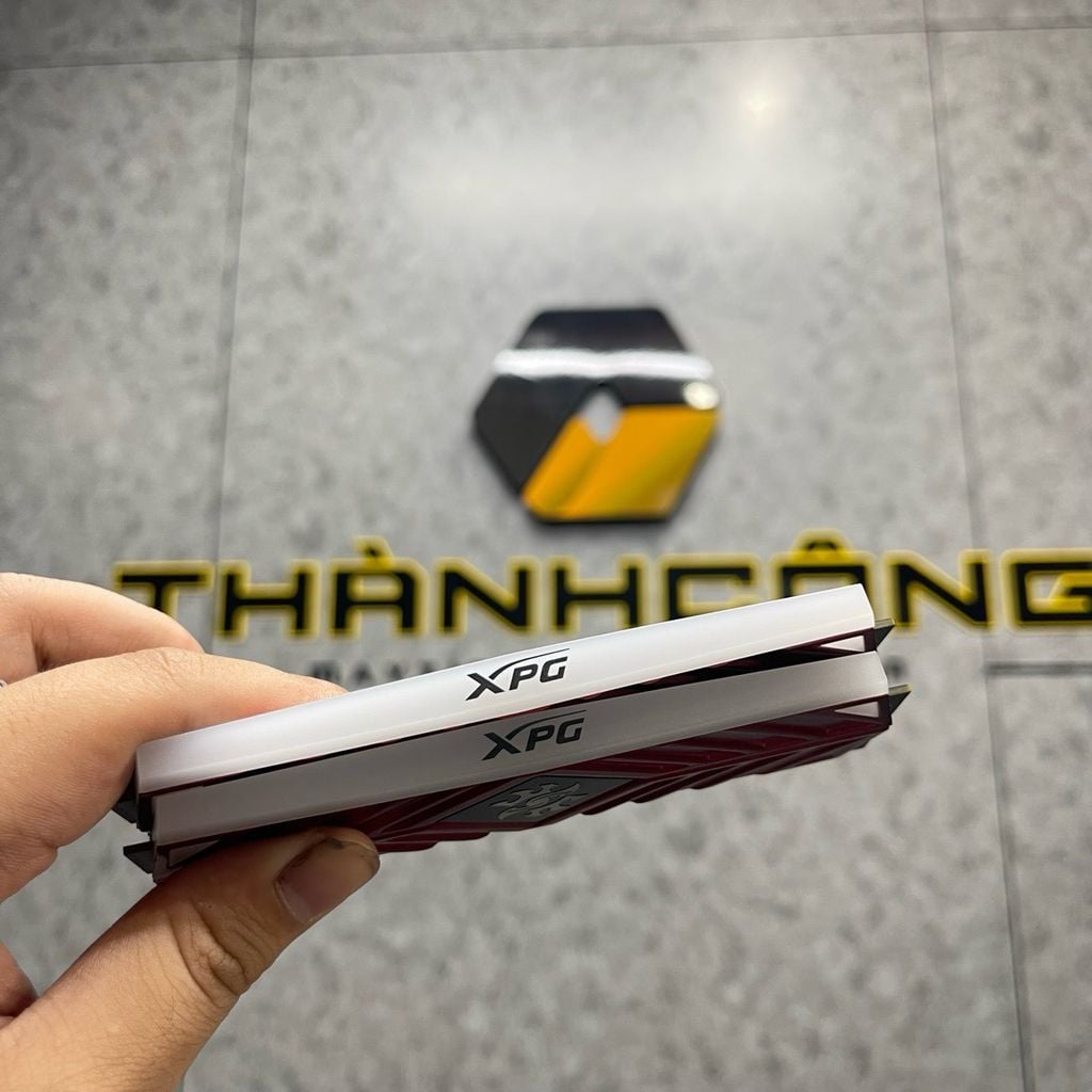 Ram DDR4 ADATA SPECTRIX D41 RGB 8GB 3200Mhz Red USED