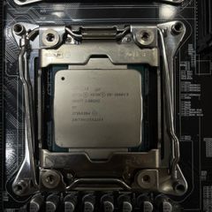 CPU Intel Xeon E5-2666 v3 / 2.9 - 3.5 GHz / 10 cores - 20 threads
