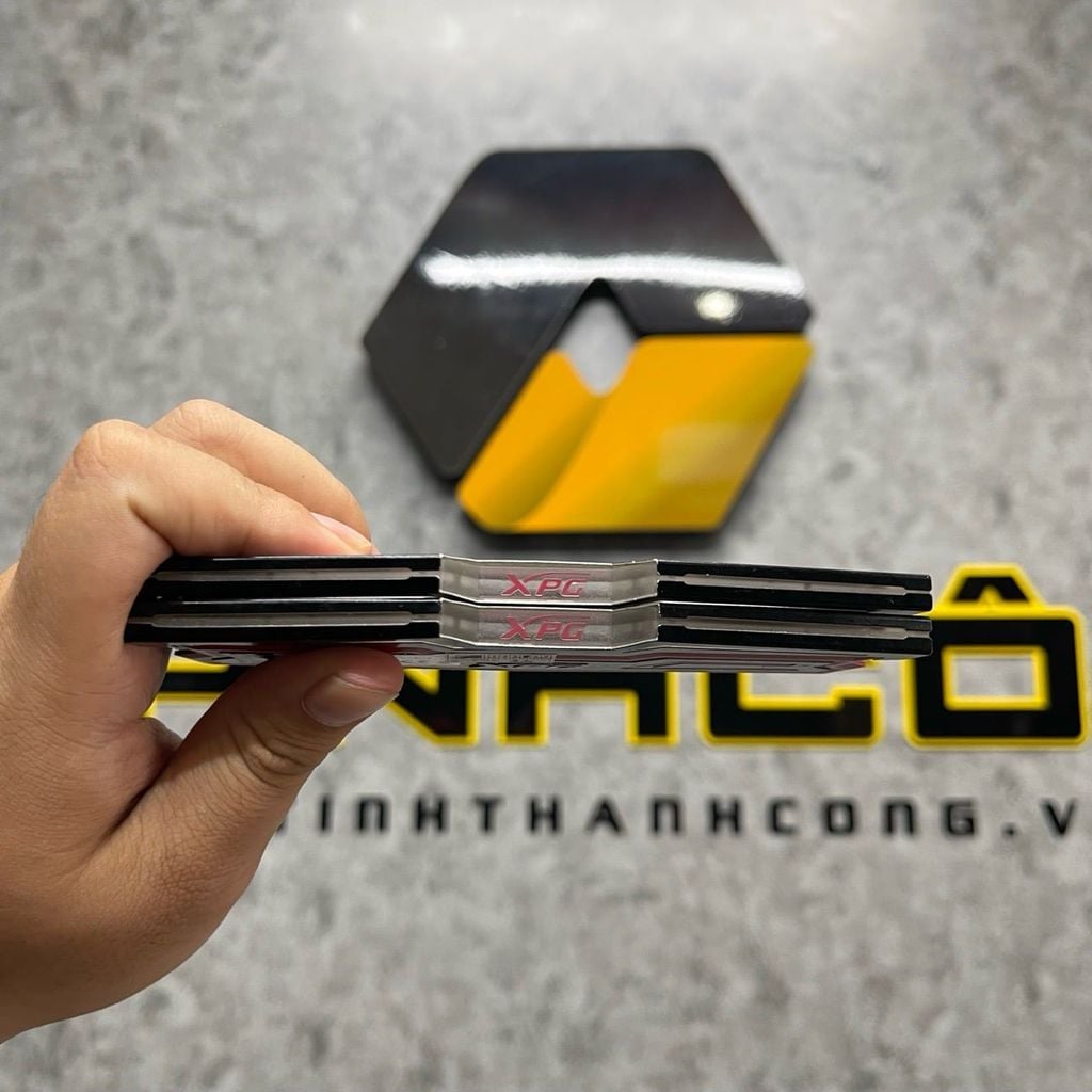 Ram DDR4 8GB Adata Spectrix D40 RGB 3000MHZ USED