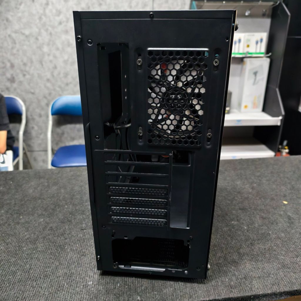 CASE MSI MAG VAMPIRIC 010M Glass Mid-Tower ATX USED