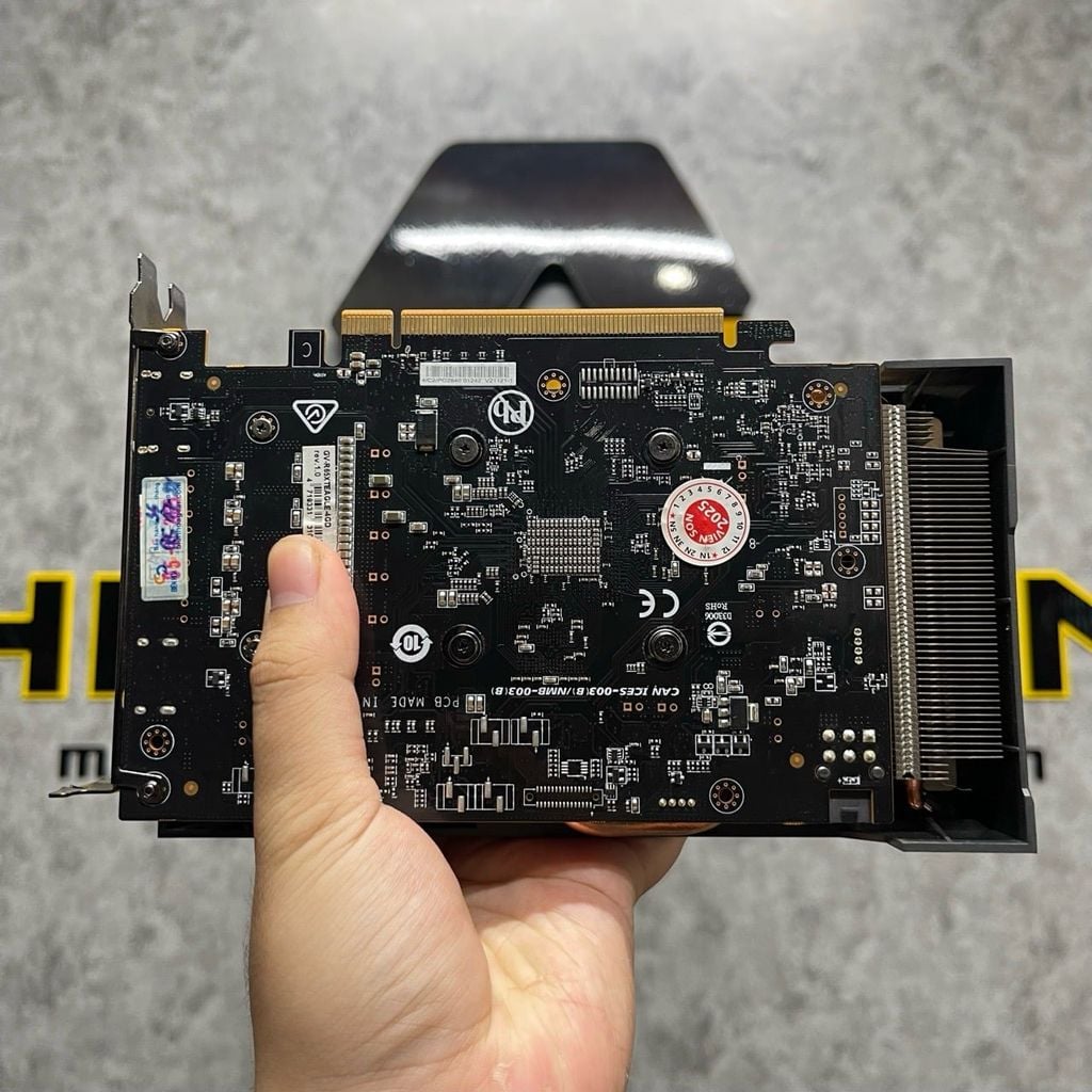 Card màn hình Radeon RX 6500 XT Gigabyte EAGLE 4G USED BH 6/2028