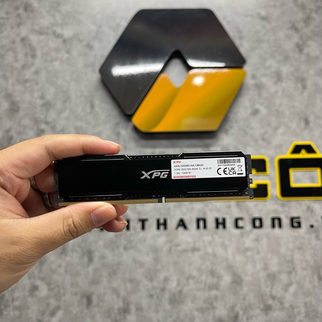 Ram DDR4 Adata 8GB 3200 XPG Gammix D20 Black USED