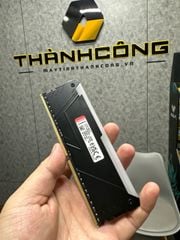 RAM DDR4 8GB Kingston FURY Beast RGB BUS 3200 USED
