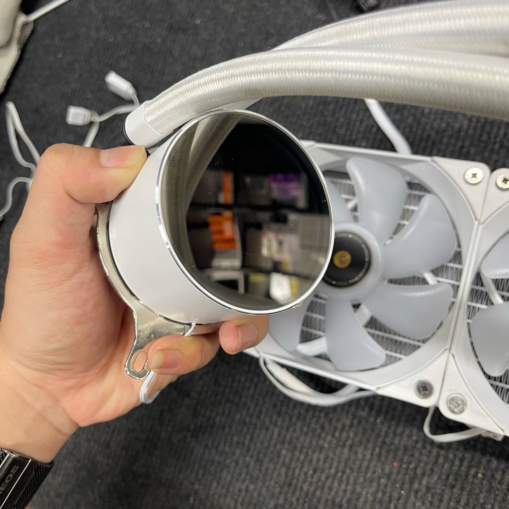 Tản nhiệt nước Thermalright Frozen Notte 240 White ARGB USED (INTEL)