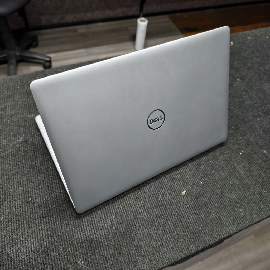 Dell Inspiron 5570 ( i5-8250U, RAM 8G, SSD 128G, HDD 500G, Intel UHD 620, màn 15.6″ Full HD )
