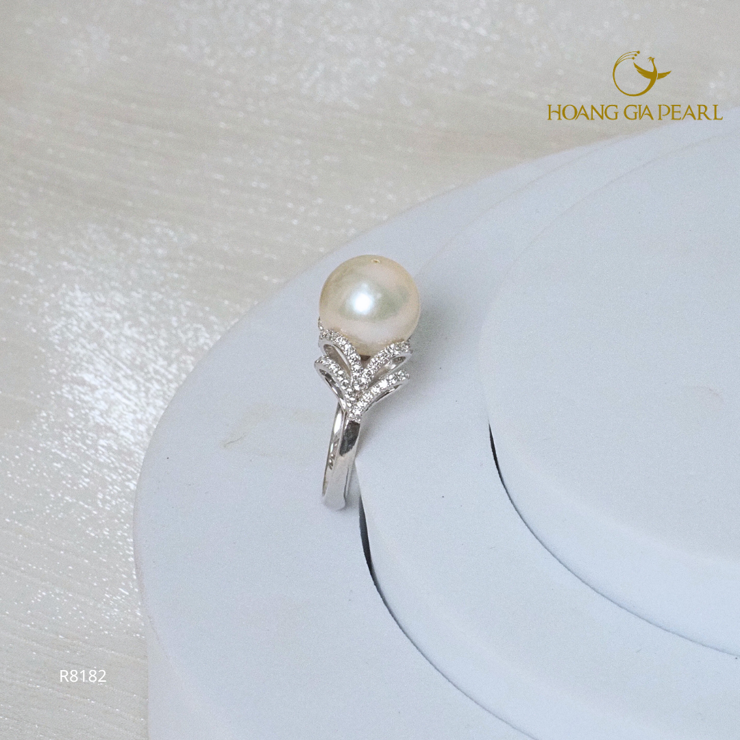 NHẪN NGỌC TRAI R8182