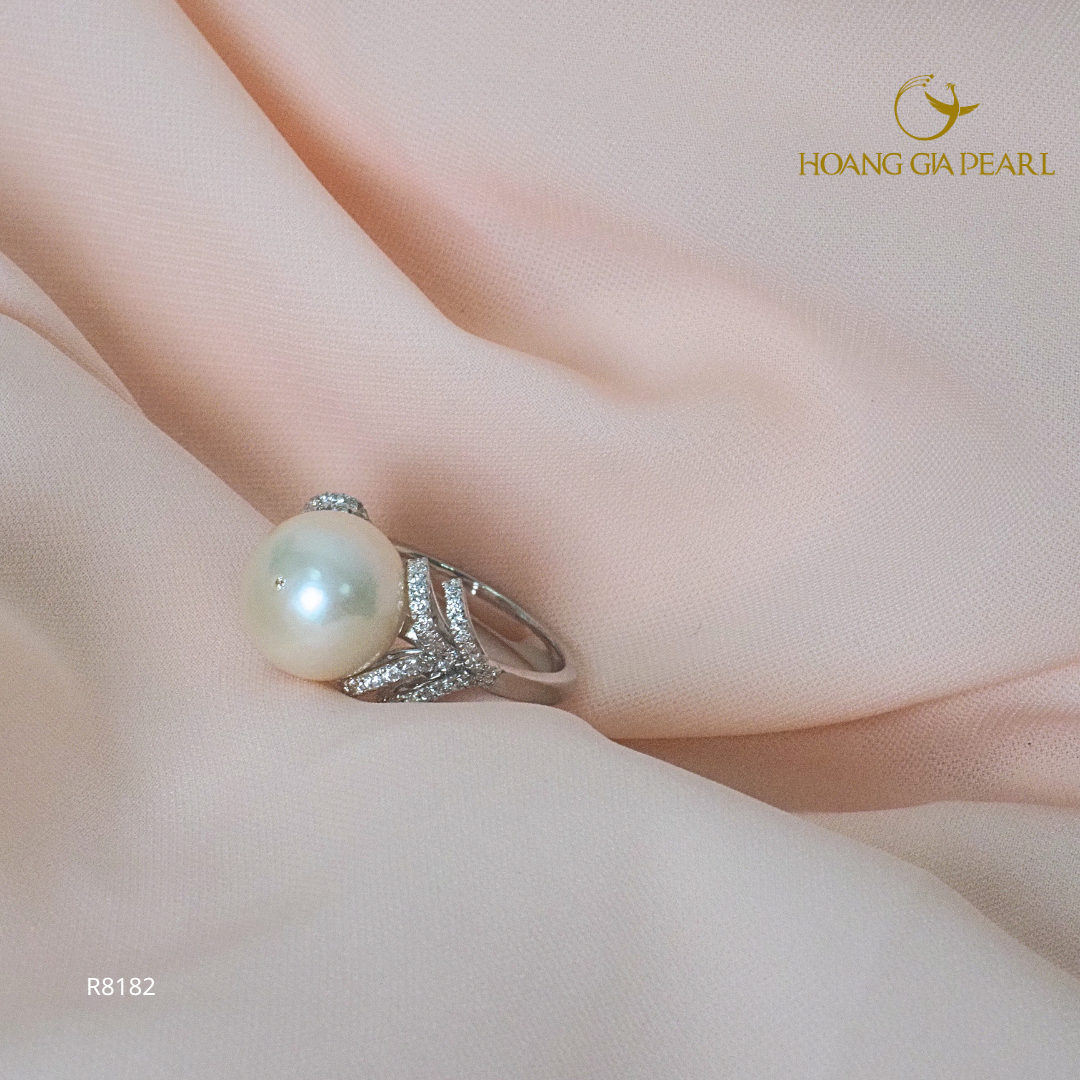NHẪN NGỌC TRAI R8182