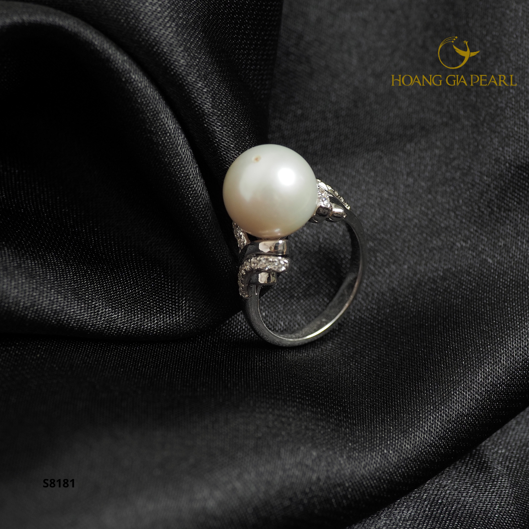 NHẪN NGỌC TRAI R8184