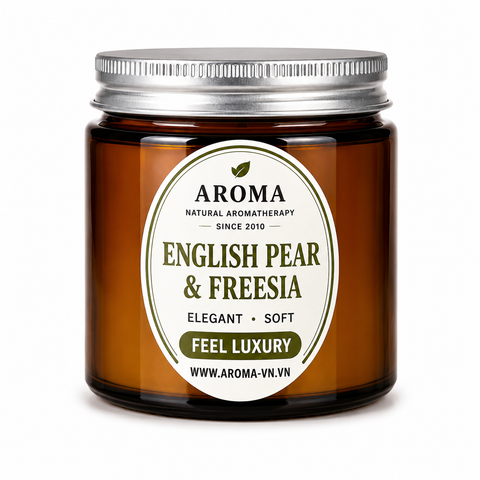 Nến Thơm English Pear & Freesia 33H – Mùi Hương Chuẩn EU Chỉ 189K