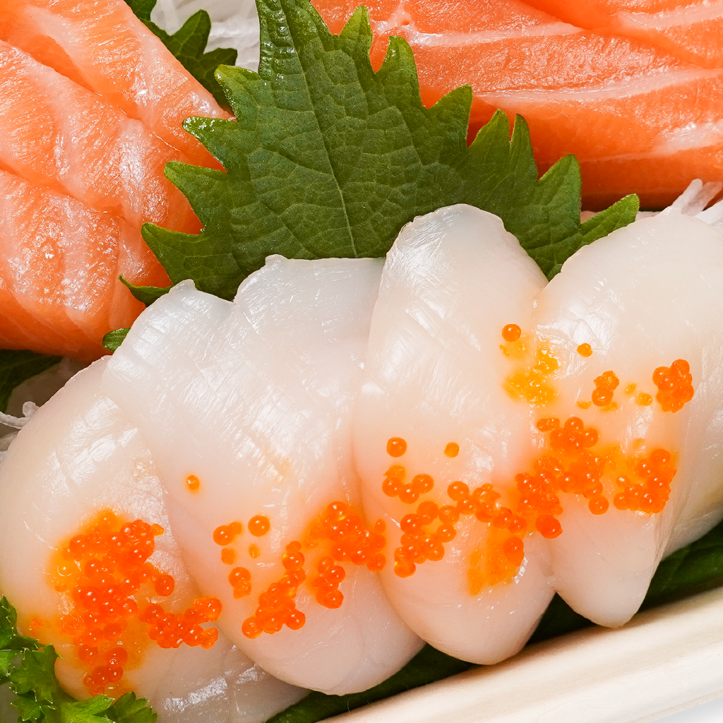 Sashimi combo 2M03 - HAKUSHŌ (Sāmon & Hotate)