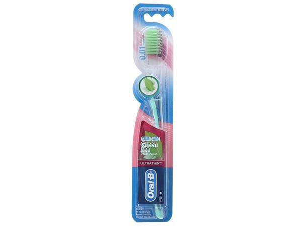 Bàn chải đánh răng Trà xanh Oral-B 1 cây