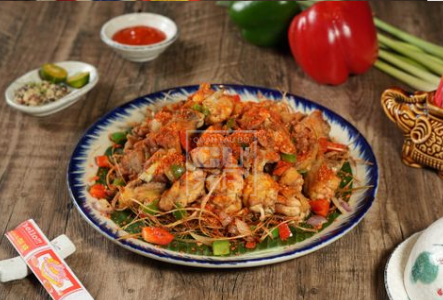  Gà Tre Rang Muối HongKong (1/2 Con) 