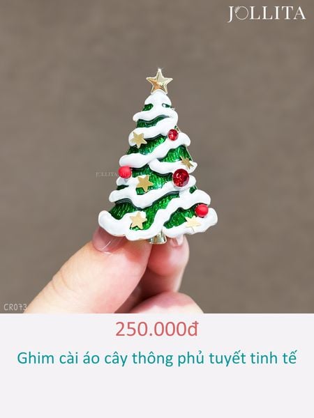  Ghim cài áo cây thông phủ tuyết tinh tế 