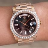 Đồng Hồ Rolex Day-Date 40mm 228345RBR-0016 Rep 1:1 Cao Cấp Vỏ Vàng Hồng Mặt Thạch Anh Eisenkiesel