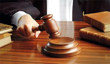 Nguyên tắc thẩm phán và hội thẩm nhân dân xét xử độc lập và chỉ tuân theo pháp luật