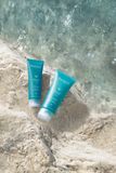  Gel tẩy tế bào chết cơ thể giúp da mềm mại với hương thơm tươi mát từ biển Revitalizing Marine Scrub 