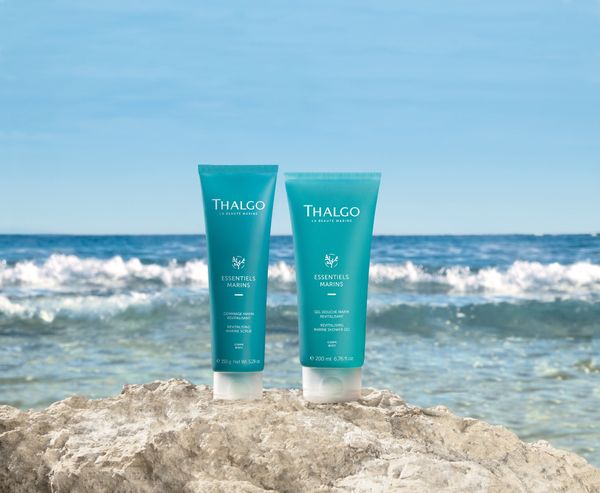  Gel tẩy tế bào chết cơ thể giúp da mềm mại với hương thơm tươi mát từ biển Revitalizing Marine Scrub 