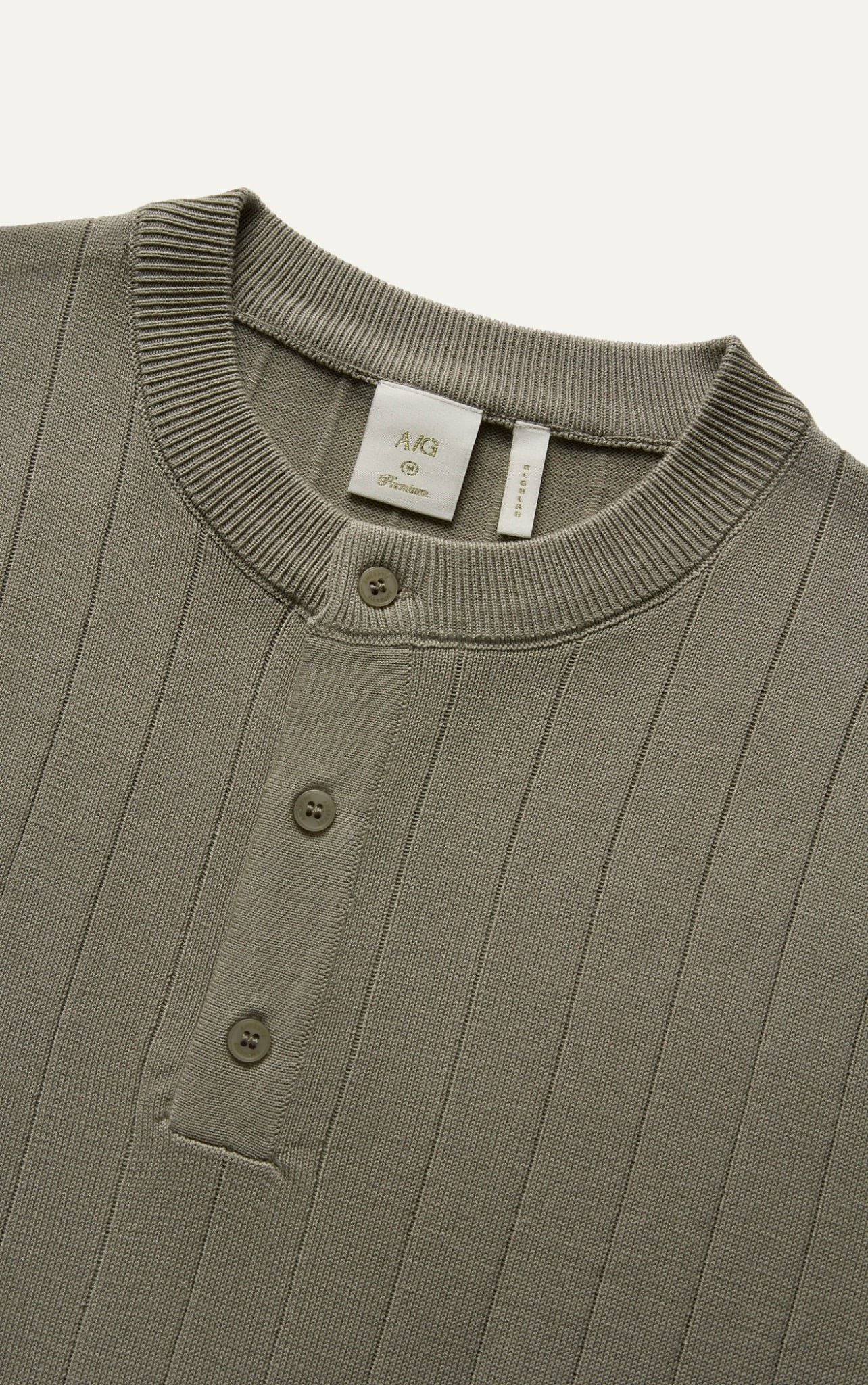  ÁO THUN NAM DỆT KIM N743-REGULAR FIT OLIVE 
