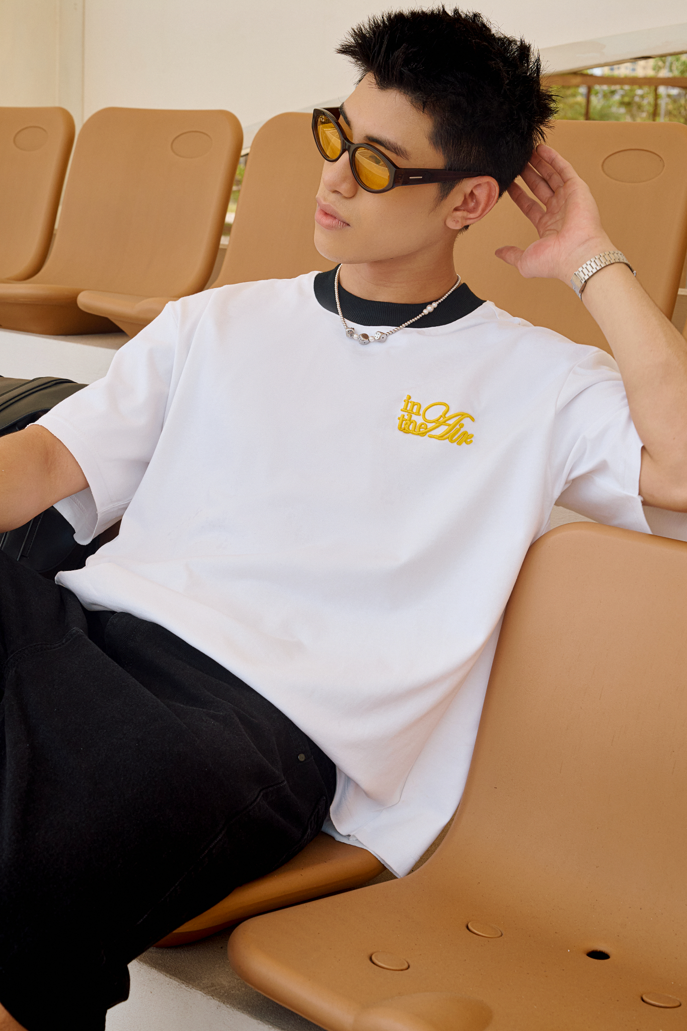  ÁO THUN NAM HT11-LOOSE FIT TRẮNG CỔ VIỀN ĐEN 