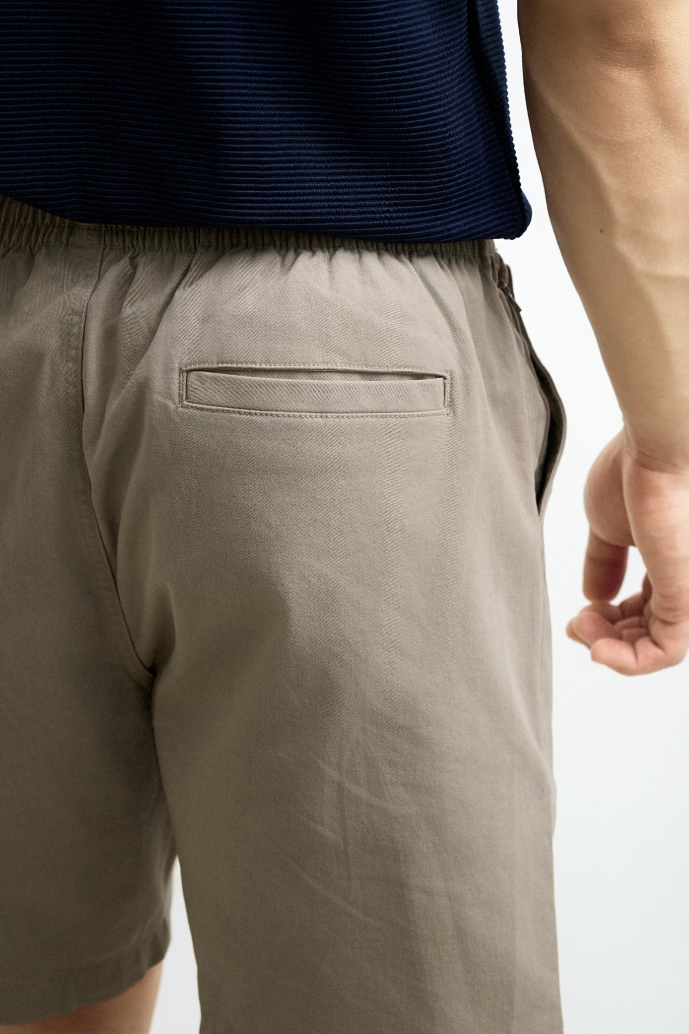  SHORT NAM TH04-REGULAR FIT KEM BE 