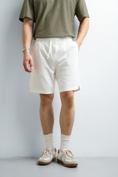  SHORT NAM TH04-REGULAR FIT TRẮNG 