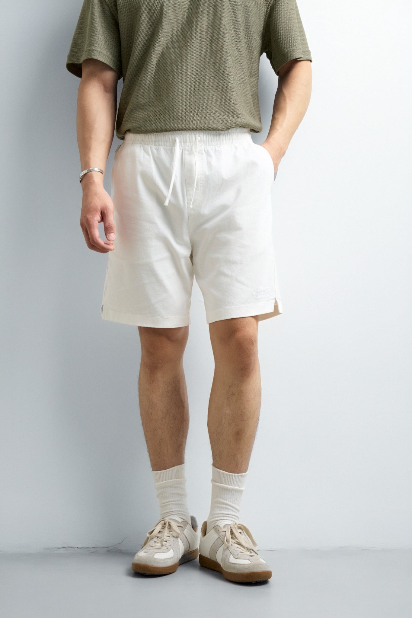  SHORT NAM TH04-REGULAR FIT TRẮNG 