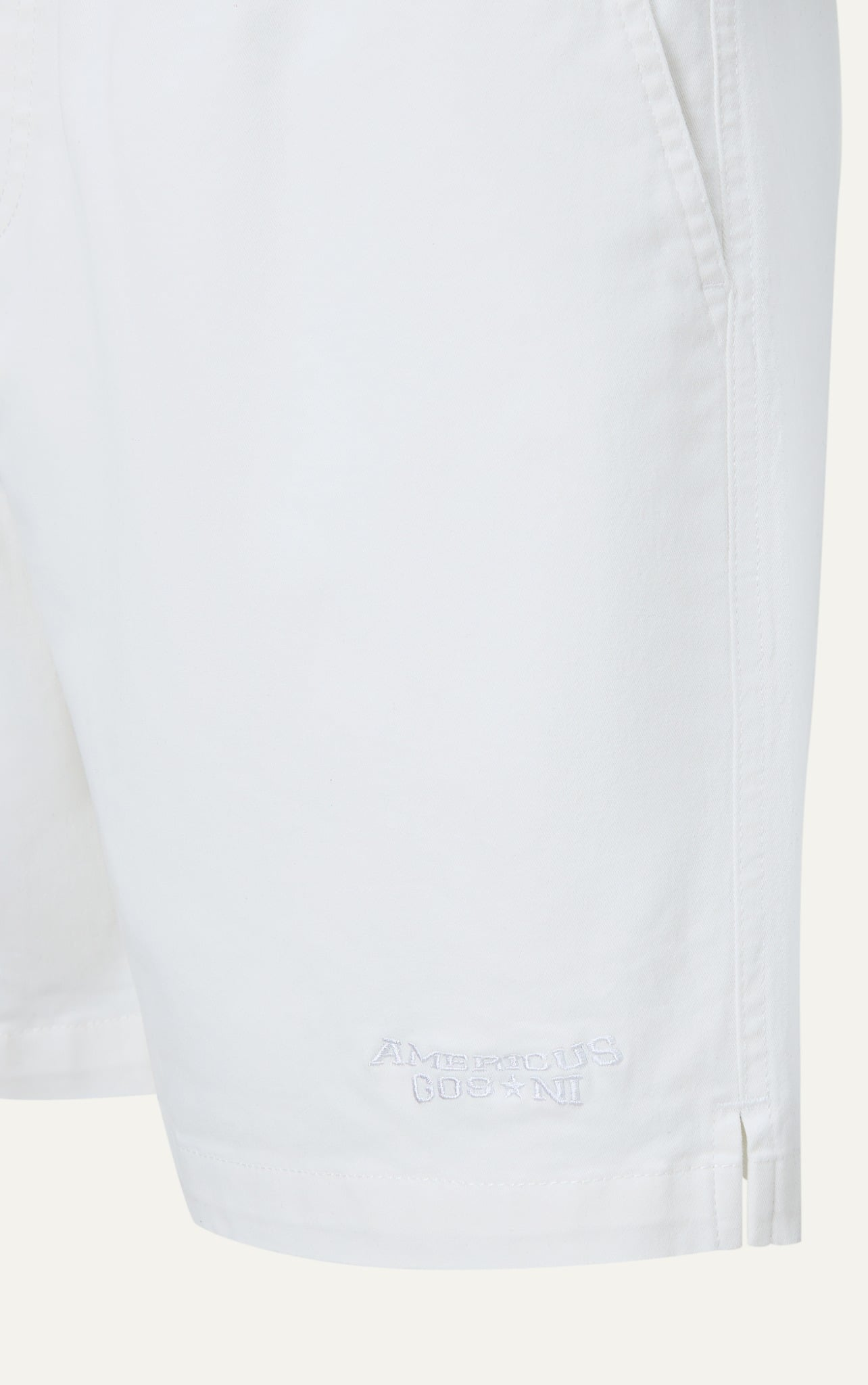  SHORT NAM TH04-REGULAR FIT TRẮNG 