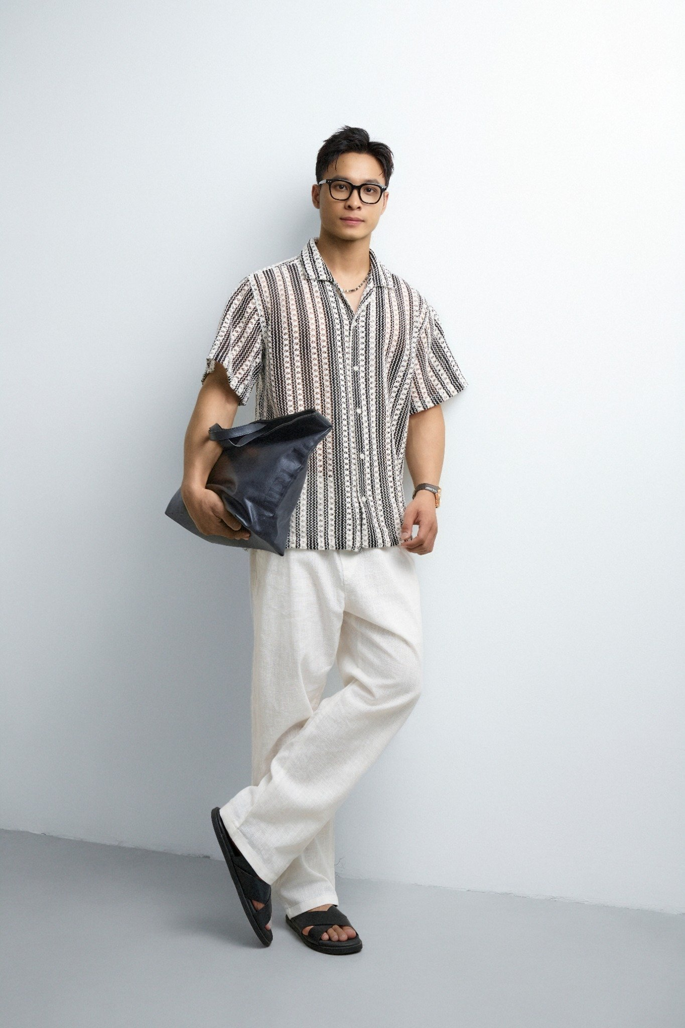  SOMI NAM TR542-LOOSE FIT CUBAN TRẮNG SỌC ĐEN 