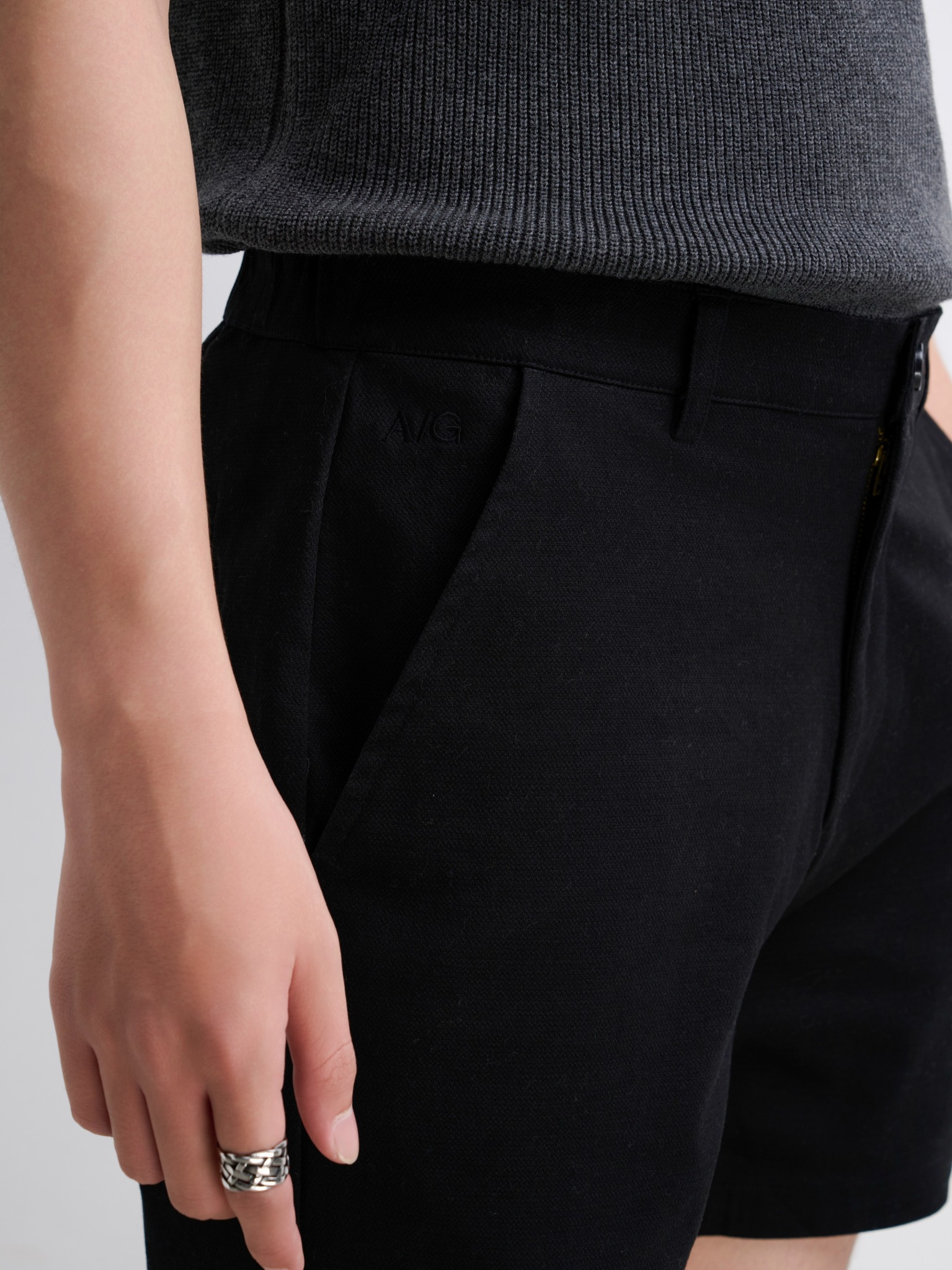  SHORT NAM TT08-REGULAR FIT ĐEN 