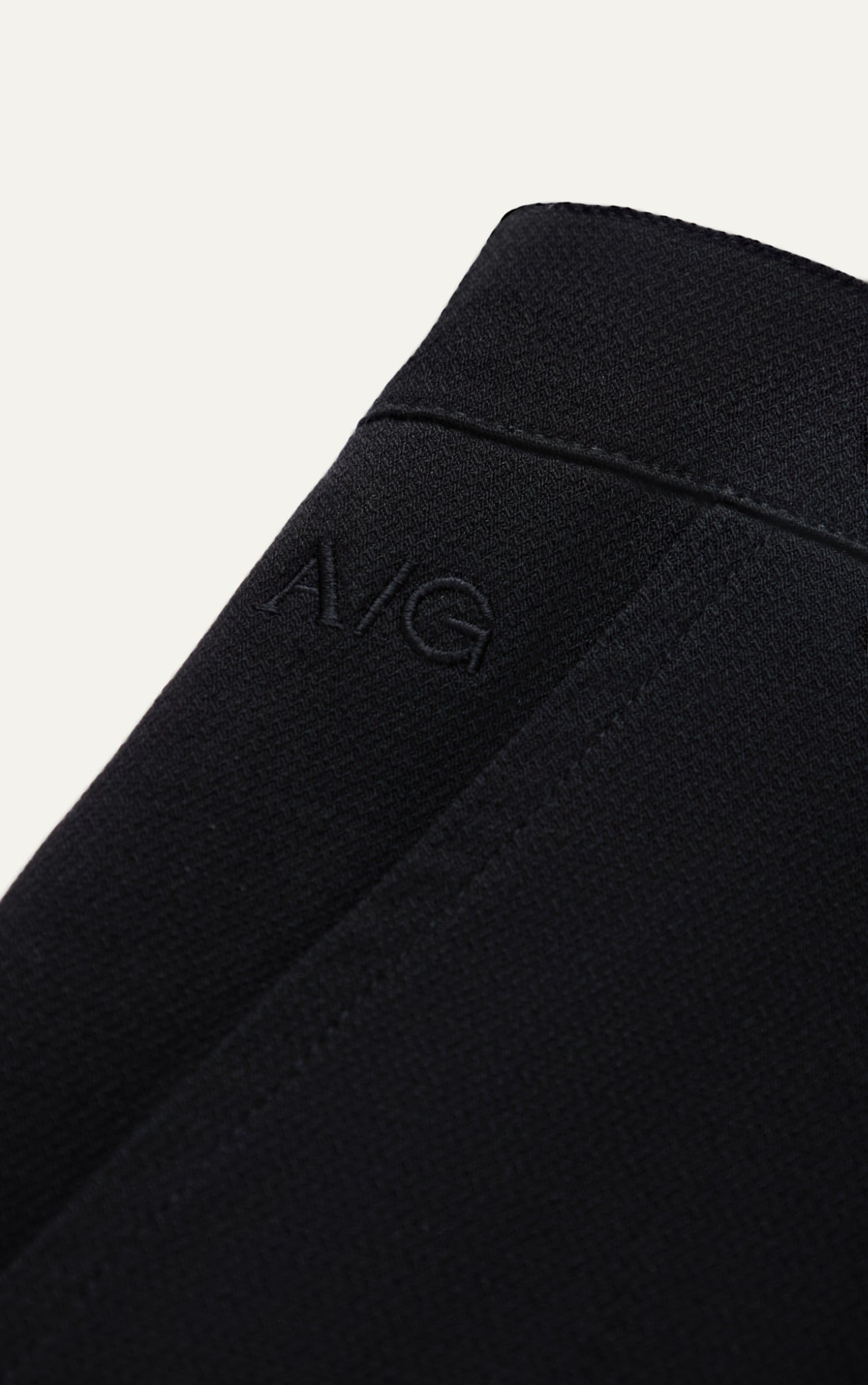  SHORT NAM TT08-REGULAR FIT ĐEN 