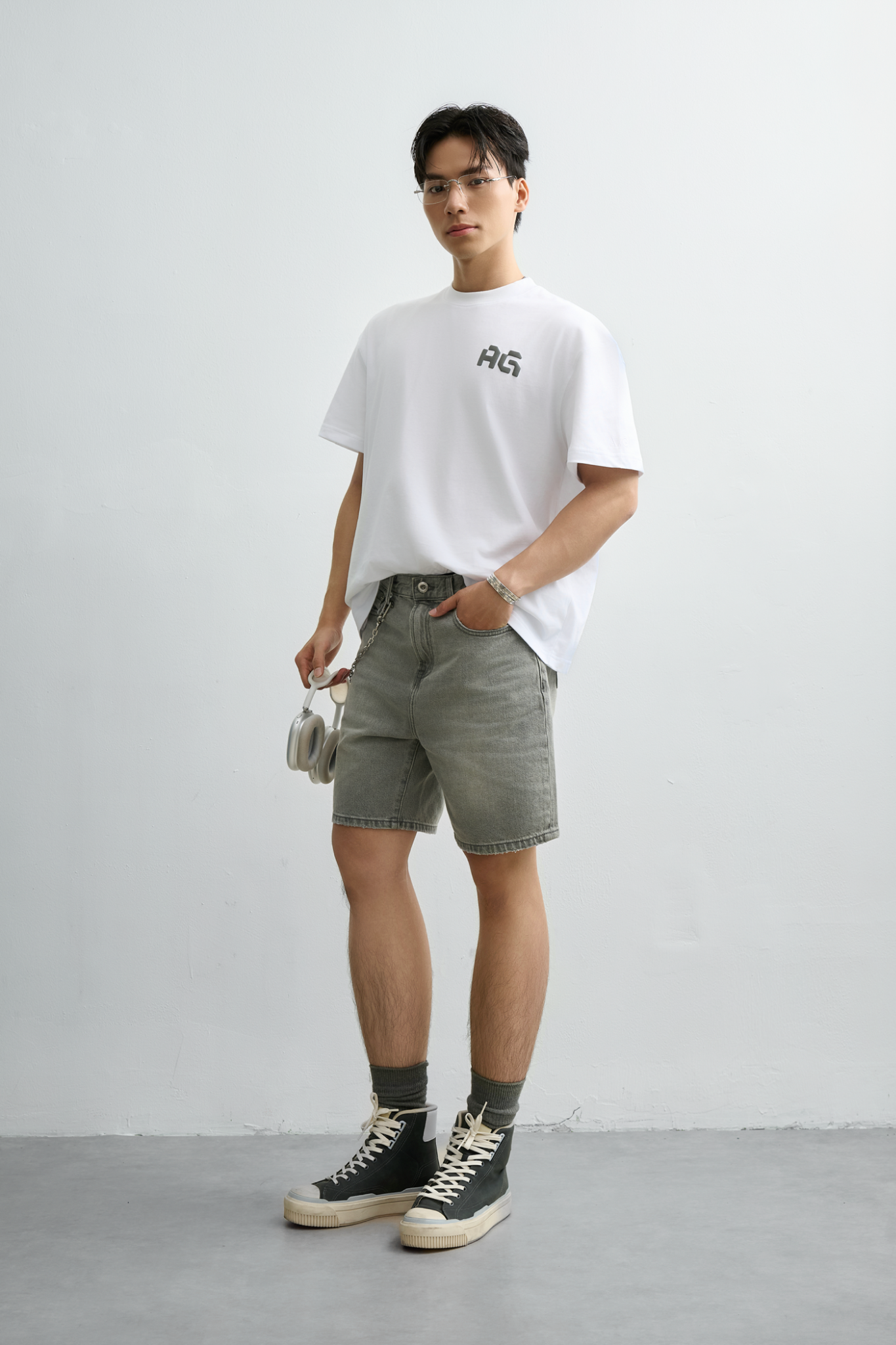  ÁO THUN NAM TT15-LOOSE FIT TRẮNG 