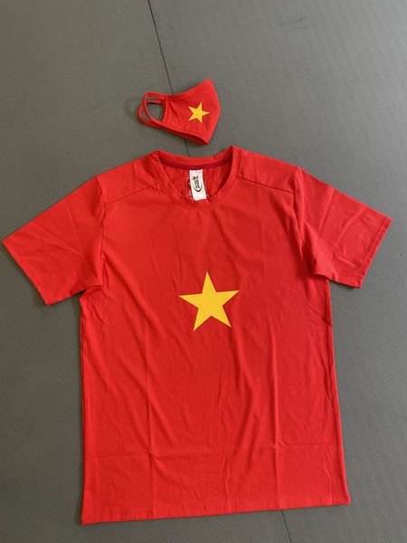  Áo sao vàng Nam 250813 