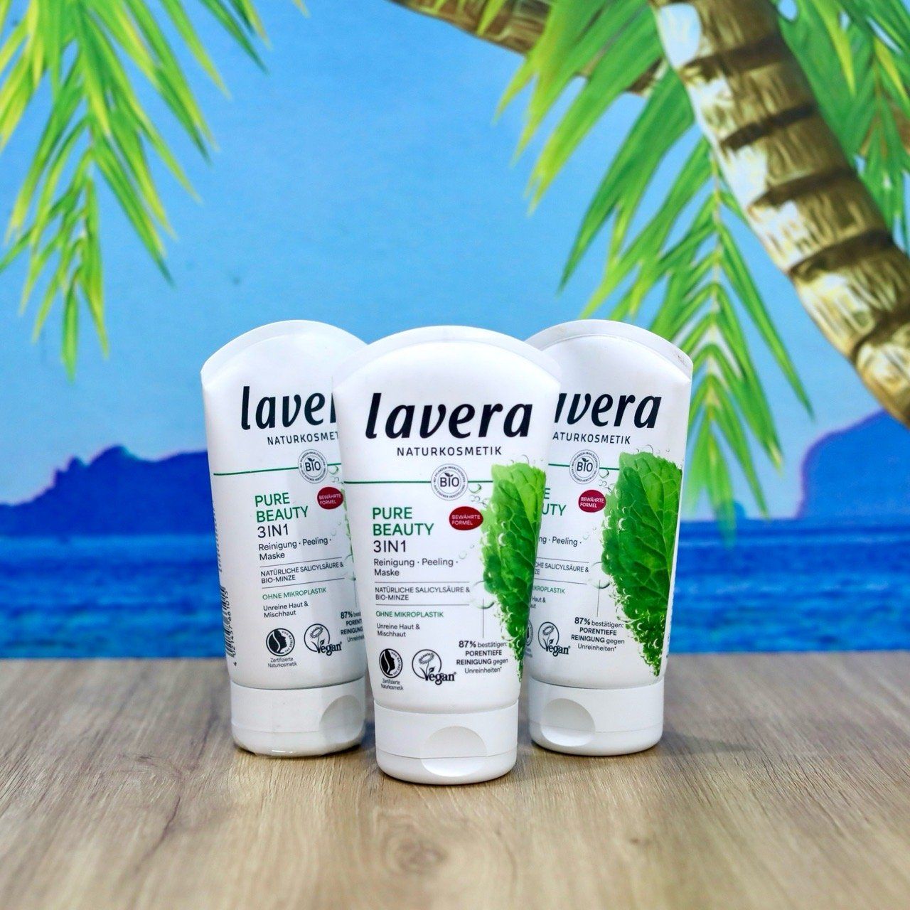  Sữa rửa mặt tẩy tế bào chết & mặt nạ Lavera Naturkosmetik Pure Beauty 3in1 – 125ml 