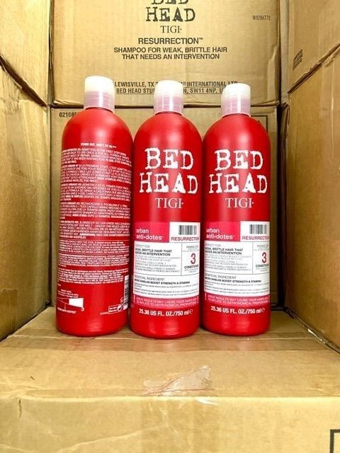  Bộ đôi dầu gội và dầu xả Tigi Đỏ – chăm sóc tóc nhuộm mềm mượt và bền màu chuẩn salon. 