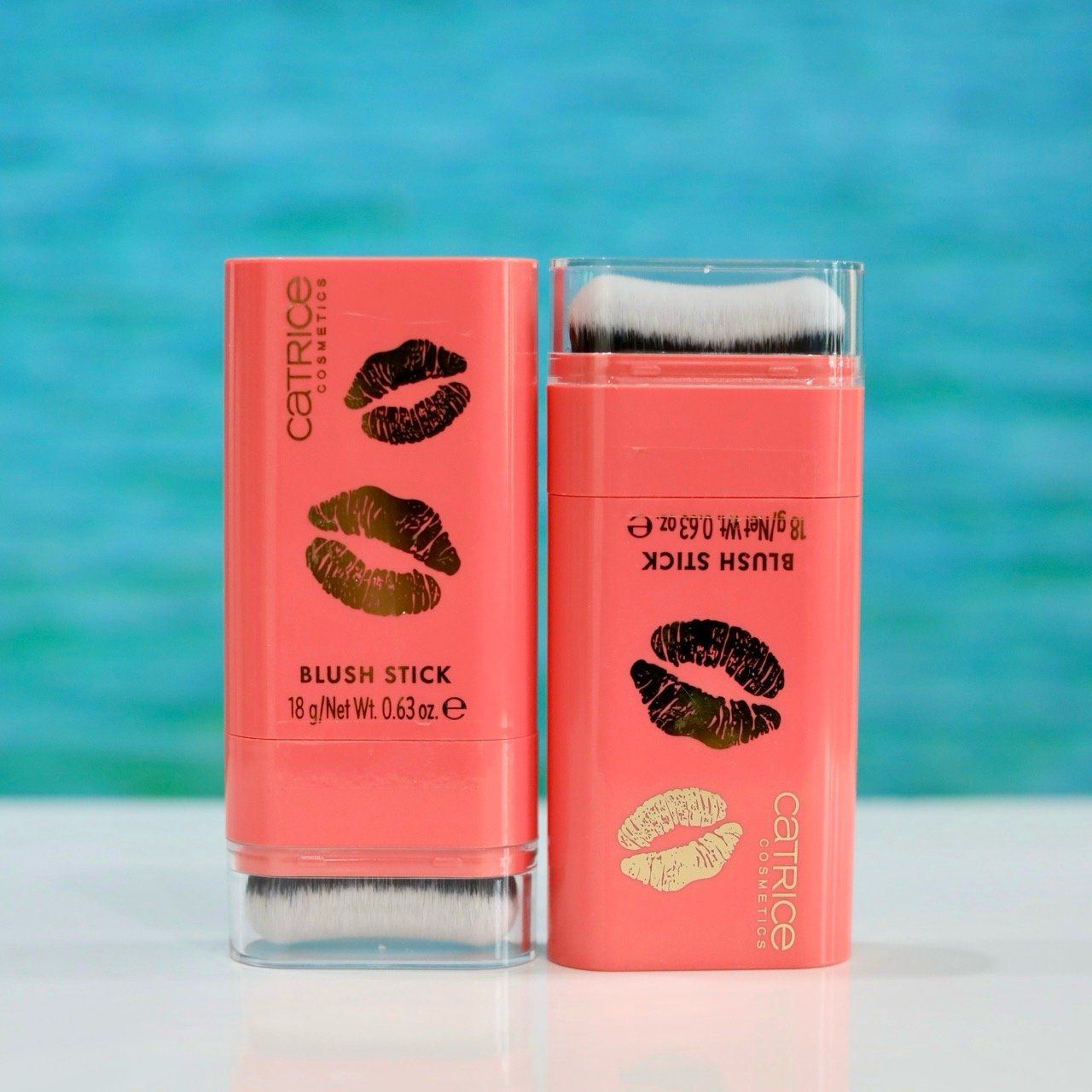  Phấn má dạng thỏi Catrice Blush Stick Kiss & Glow C01 Cheeky Flirt – Tông hồng đào tự nhiên, dễ tán 