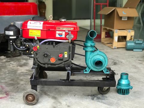 Máy Bơm Nước Đầu Nổ Mát Nước Diesel D8 Phi 76mm Dùng Dây Curoa
