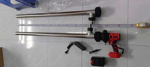 Bơm dầu nhớt, hóa chất thùng phuy chạy pin Turbo TBB750