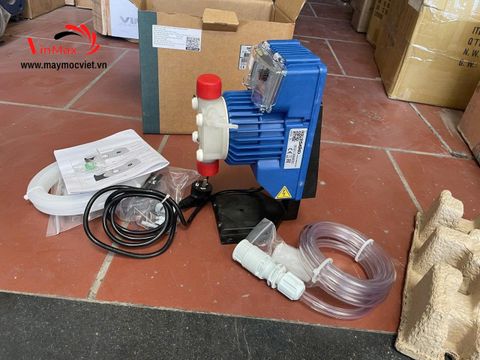 Bơm định lượng hóa chất Seko AKL803
