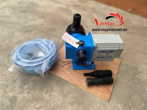 Bơm Định Lượng AX1-52-PTC-HWS-K