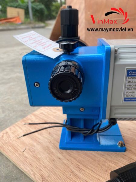 Bơm Định Lượng AX1-52-PTC-HWS-K