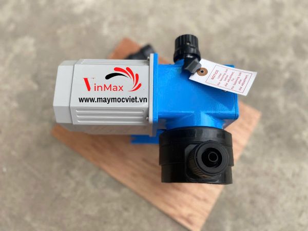 Bơm Định Lượng AX1-52-PTC-HWS-K