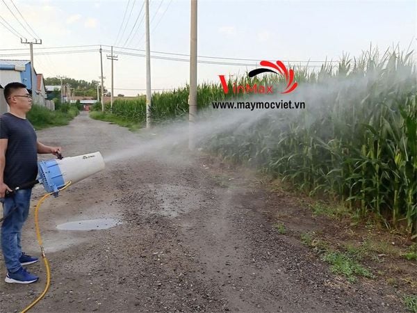 Cần phun thuốc tốc độ cao gắn động cơ máy cắt cỏ Turbo TB1E40