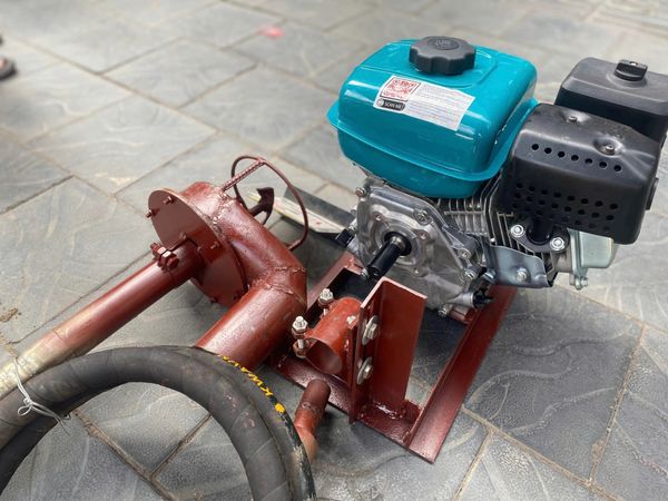 Máy hút bùn biogas cáp mềm chạy xăng 6.5HP TBH650