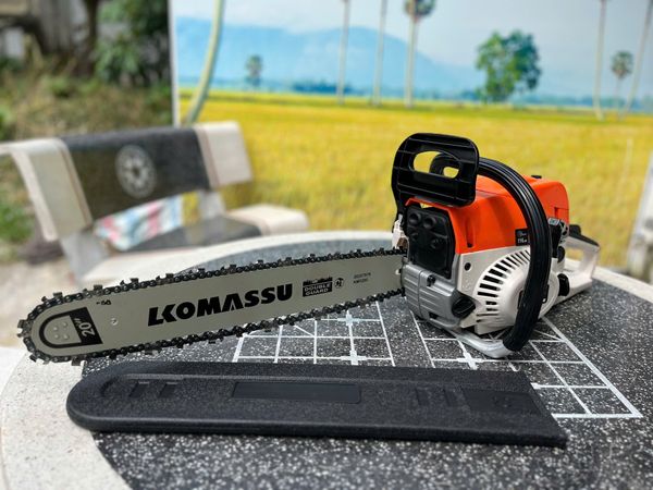 Máy cưa xích Komasu KM5200