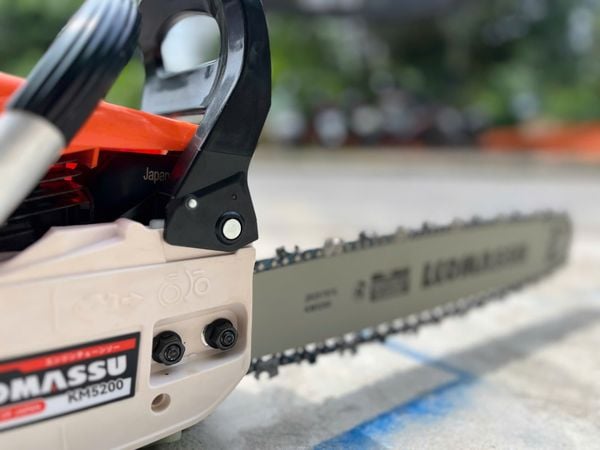 Máy cưa xích Komasu KM5200