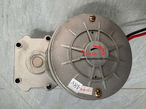 Cục Nguồn Máy Tước Và Cắt Khúc Mía