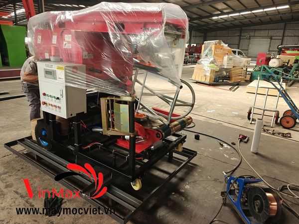 Máy cuốn cỏ ủ chua cho gia súc điện 1 pha Turbo TBC220