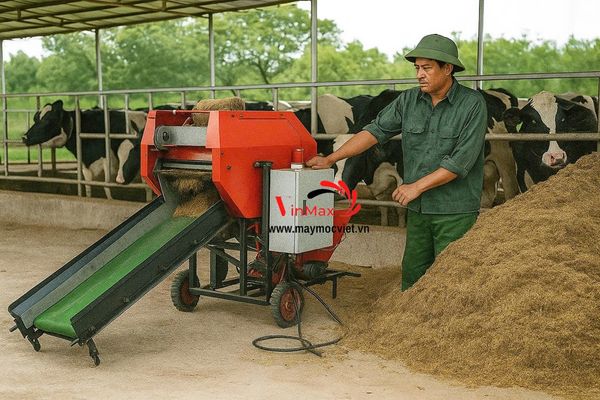 Máy cuốn cỏ ủ chua cho gia súc điện 1 pha Turbo TBC220