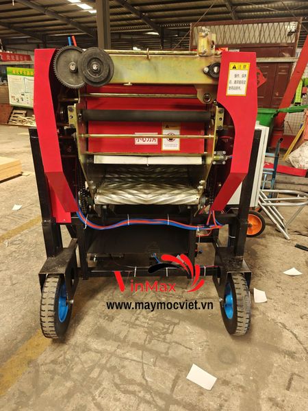 Máy cuốn cỏ ủ chua cho gia súc điện 1 pha Turbo TBC220